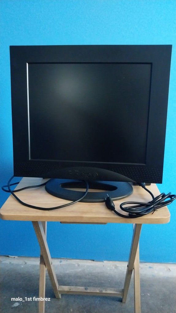 Desktop Computer Screen 17"