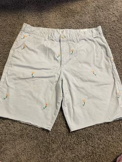 GAP SHORT $10 size 36