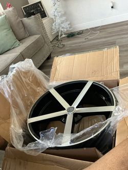 Rims sz 22 x 9 (Price negotiable)