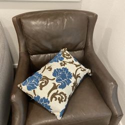 Pier 1 Couch - Recliner
