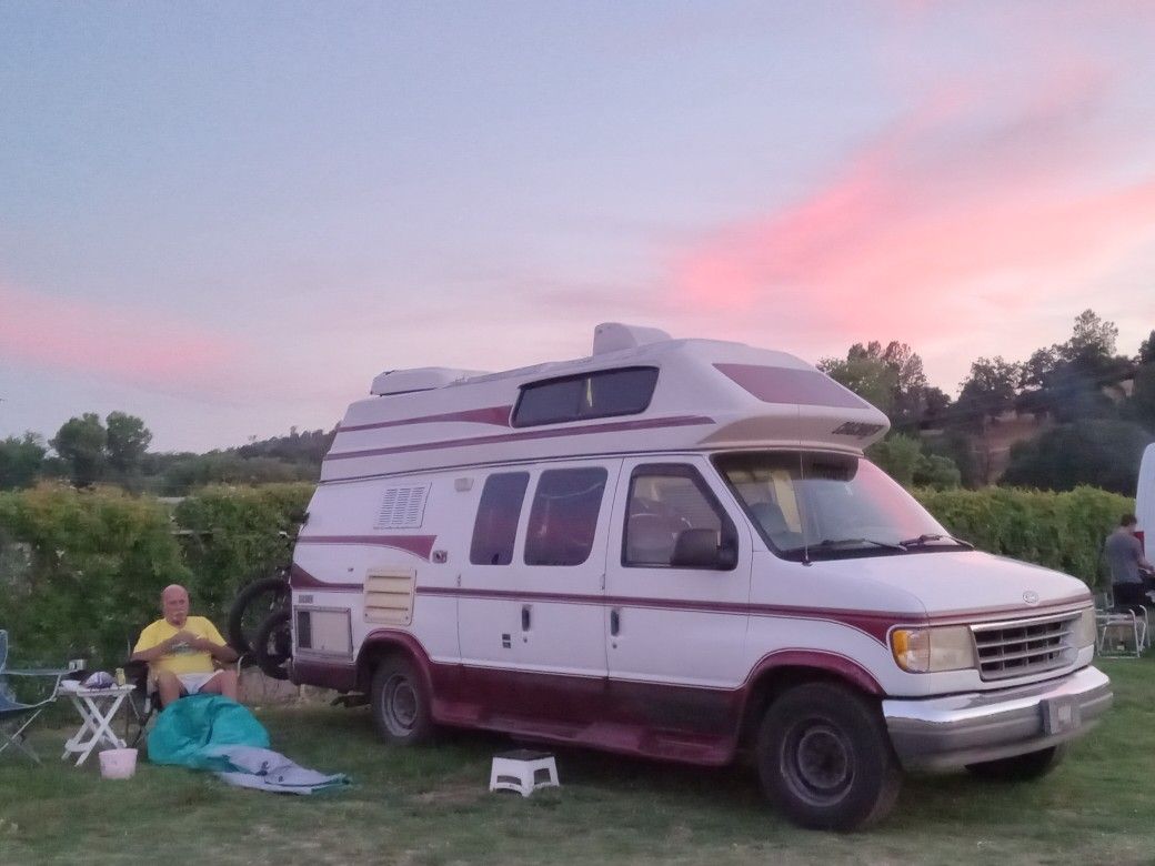 1996 Ford. Coachman M19 RD ford
