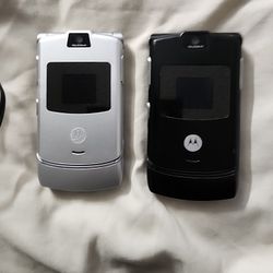 2 Vintage Razor Motorola Cell Phones