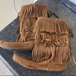 New Fringe Rust Color Boots Size 8