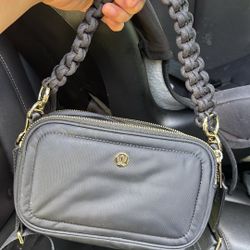 Lululemon bag