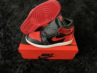 Air Jordan 1 High Satin Bred