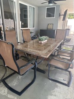 Outdoor dining set