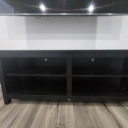 Black Wooden TV Stand / Media Console – Excellent Condition