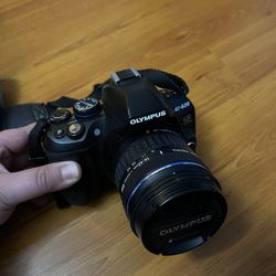 Olympus E620 DSLR Camera