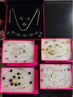 Four Leaf Clover Set