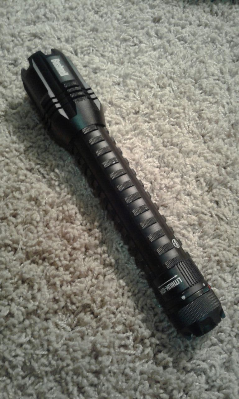 Bushnell Pro High Performance Rechargeable Flashlight, 1300 Lumens
