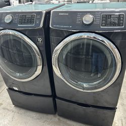 Front Load Washer Dryer Set On Pedestals 