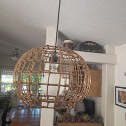 Light fixture