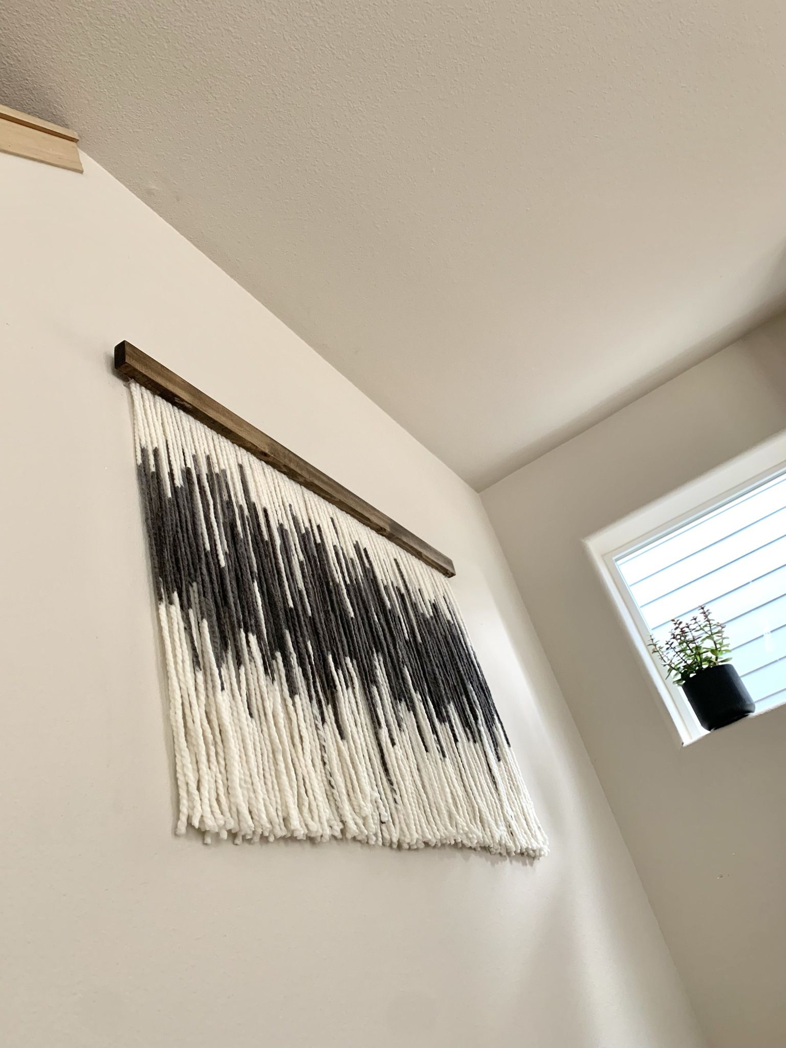 CENTERPOINT DEMI 36" x 24" L yarn dyed wall hanging art
