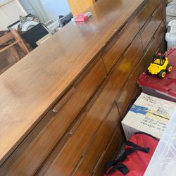 Mid Century 9 Drawer Dresser 