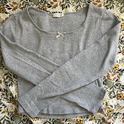 Gray Square Neck Long Sleeve Hearts & Hips Shirt Size Medium