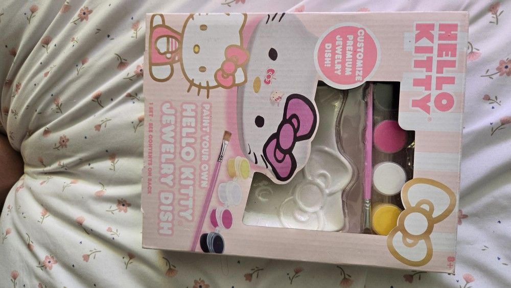Hello Kitty Paint Your Own Trinket Set