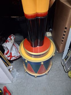 Large Nutcracker Soldier Figure Base with Drum