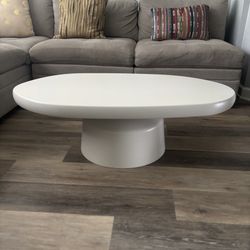 Like New Coffee Table 
