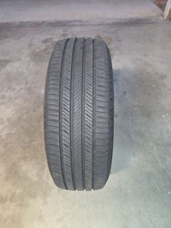 Michelin Defender 205/65/16