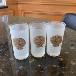 Vintage Set Of 3 Culver Frosted Seashell Cocktail Glasses