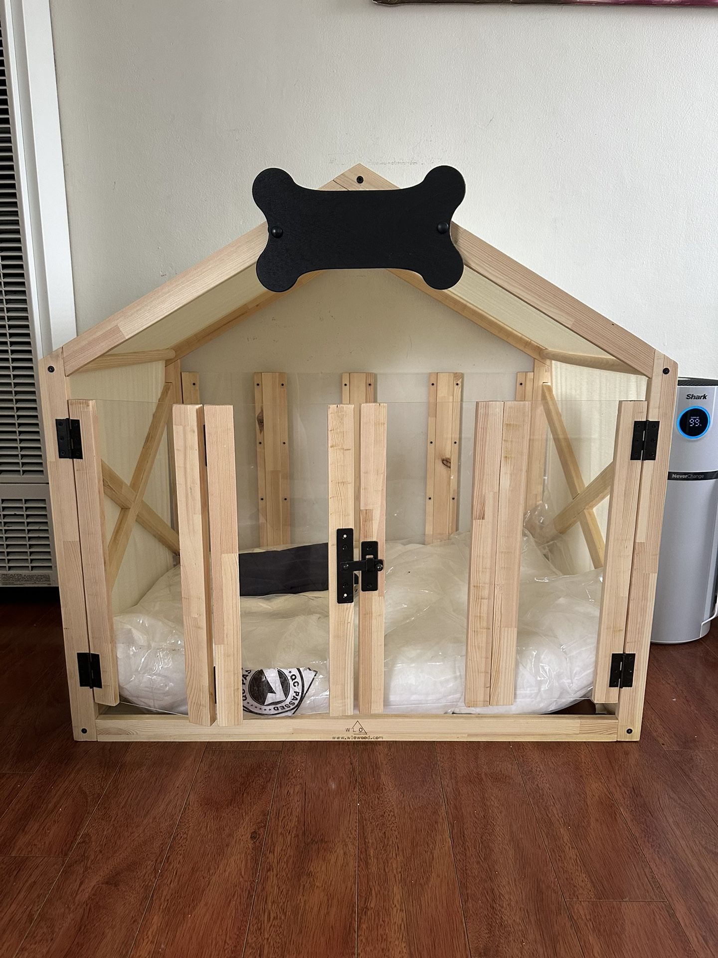 WLO DOG HOUSE/CRATE
