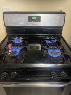 Stove & Refrigerator