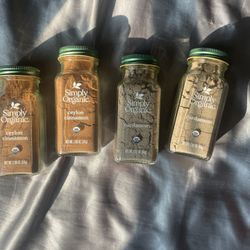 NEW UNOPENED Simply Organic Ceylon Cinnamon & Cardamom