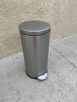 Simple Human Trash Can