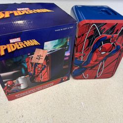 Marvel Spider-Man Mini Fridge Thermoelectric Cooler w/ Handle 4L Cap 6 Cans BNIB