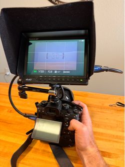 Elvid FieldVision 4KV2 7" On-Camera Monitor