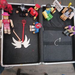 8 ROBLOX Characters Some Accessories  Take All $15 