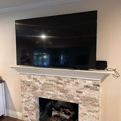 65 Inch Samsung Smart 4k Tv. Works Perfect. 