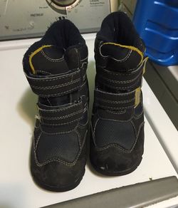 Boys snow boots