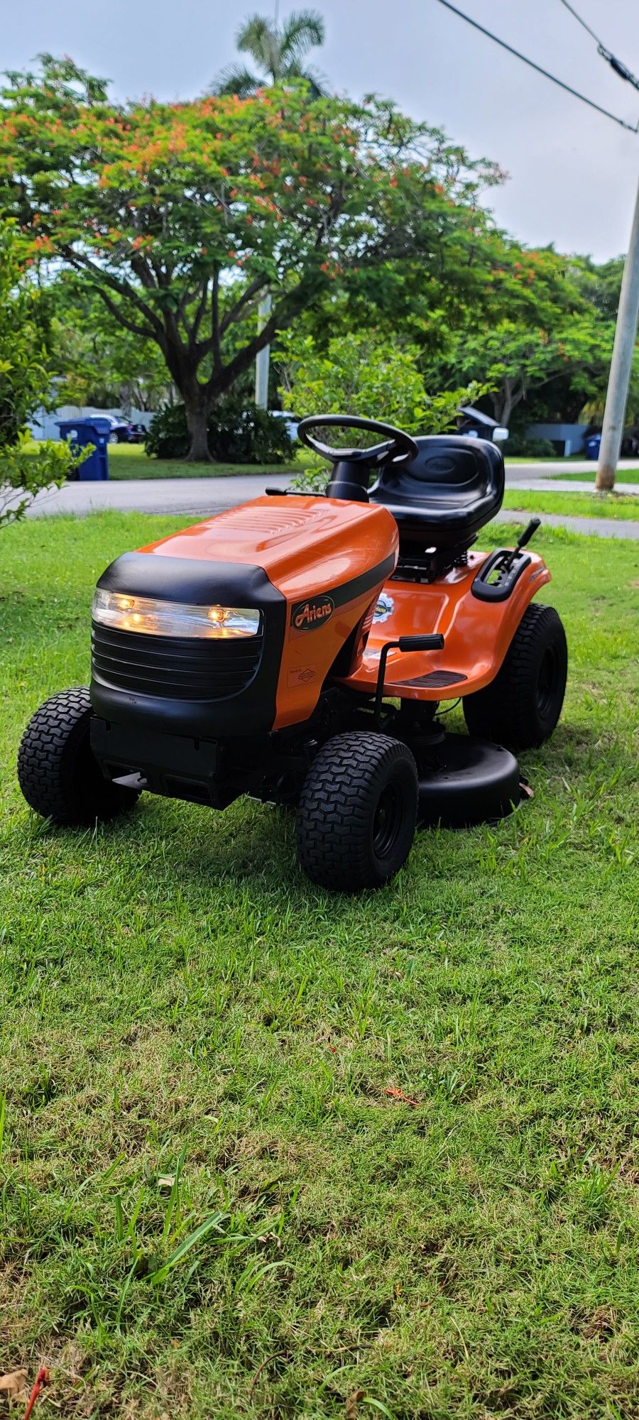 Ariens Riding Lawnmower Tractor, 42" Cutring Deck. Available On Friday 02/14