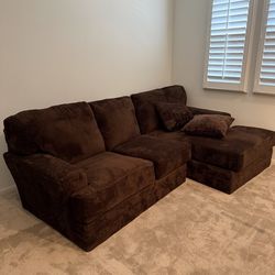 Sectional sofa with chaise