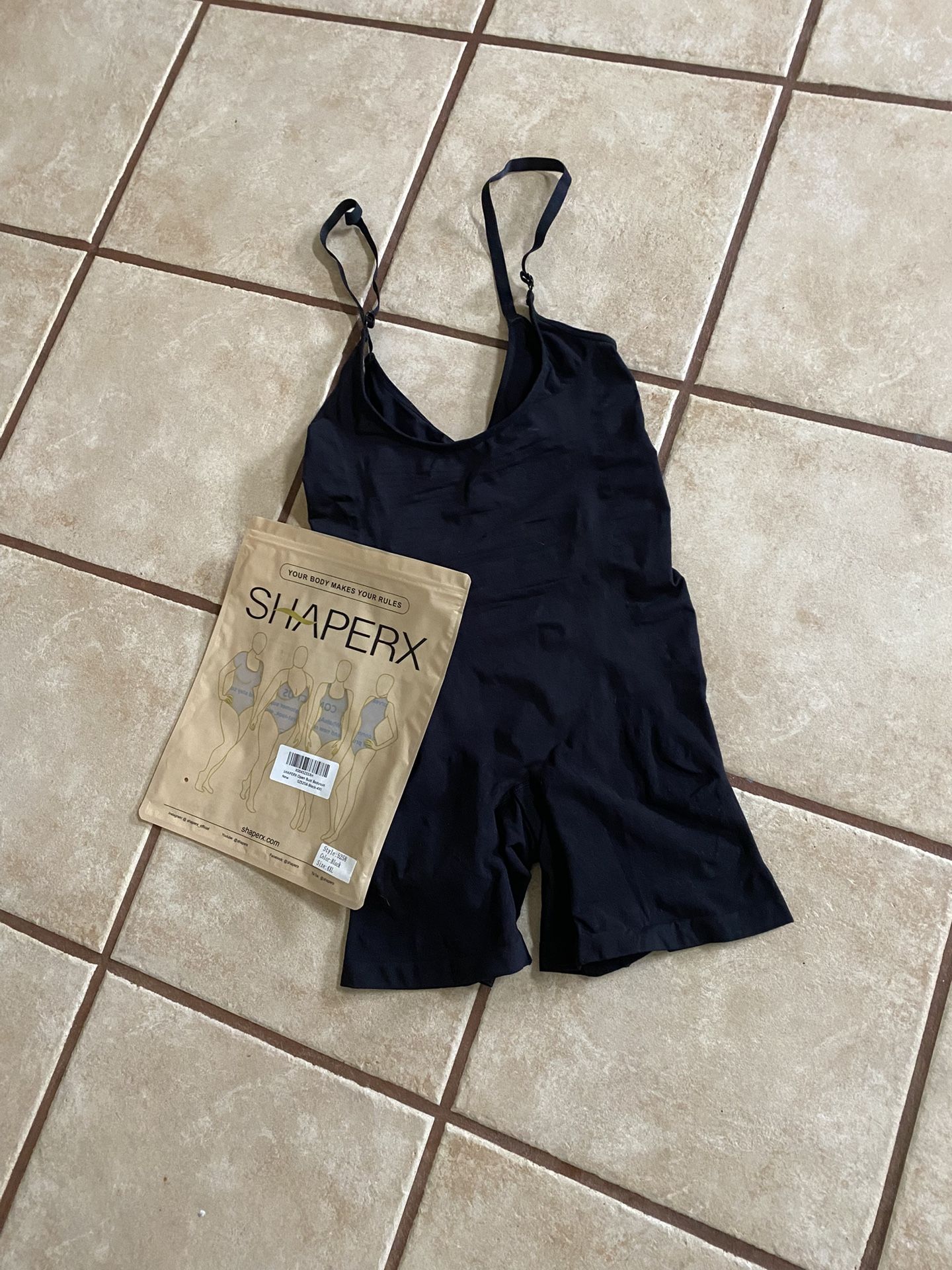 Woman’s Shaperx Shapewear Size 4XL New