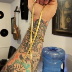 Wow 🤩 !! Gold Plated + Herringbone Style Chain Necklace !