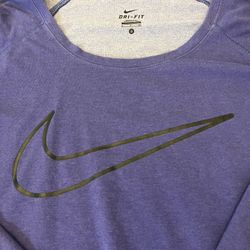 Women’s Nike Sweatshirt