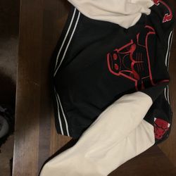 Chicago Bulls Varsity Jacket Small But Fits Big  