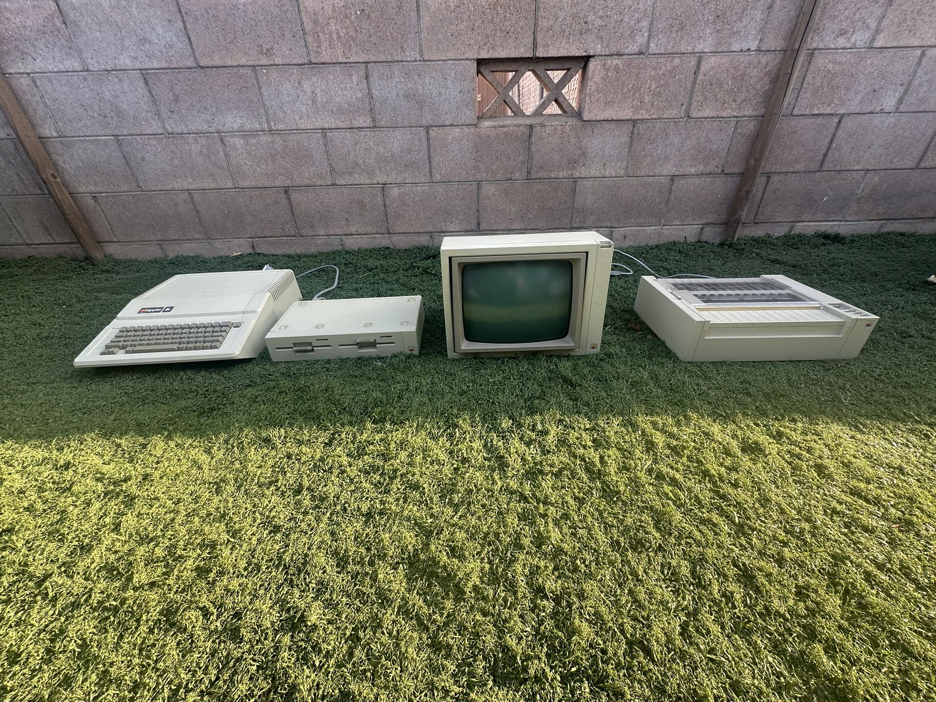 Vintage Apple IIe Computer + Accessories