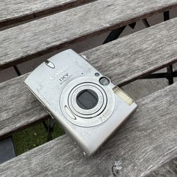 Vintage Canon Powershot Y2K Digicam 