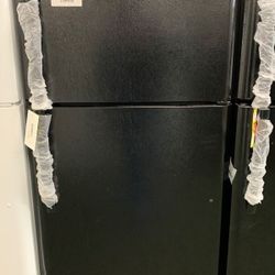 TOP FREEZER FRIGIDAIRE FFTRTB REFRIGERATOR   