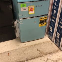 Galanz Mini Fridge