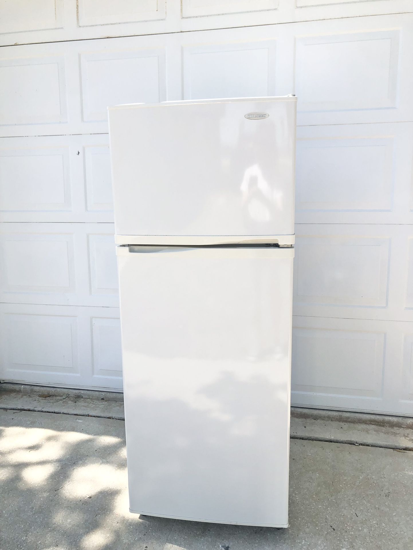Top Freezer Refrigerator