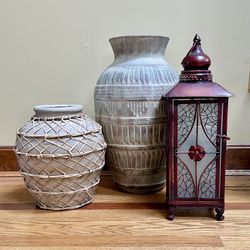Decorative Vases And Lantern
