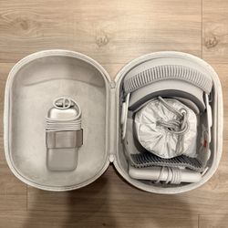 1 TB Apple Vision Pro Goggles (IN MINT AND PERFECT CONDITION)