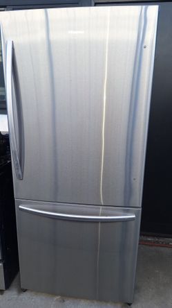 HISENSE , APARTMENT REFRIGERATOR (USED)