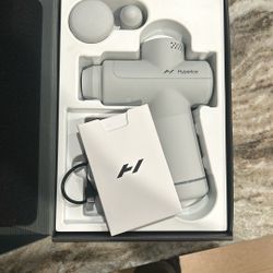 HYPERICE MASSAGE GUN 