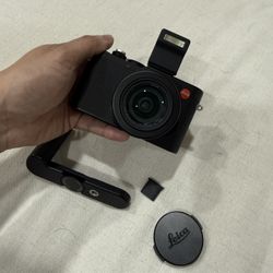 Leica D-Lux 8 