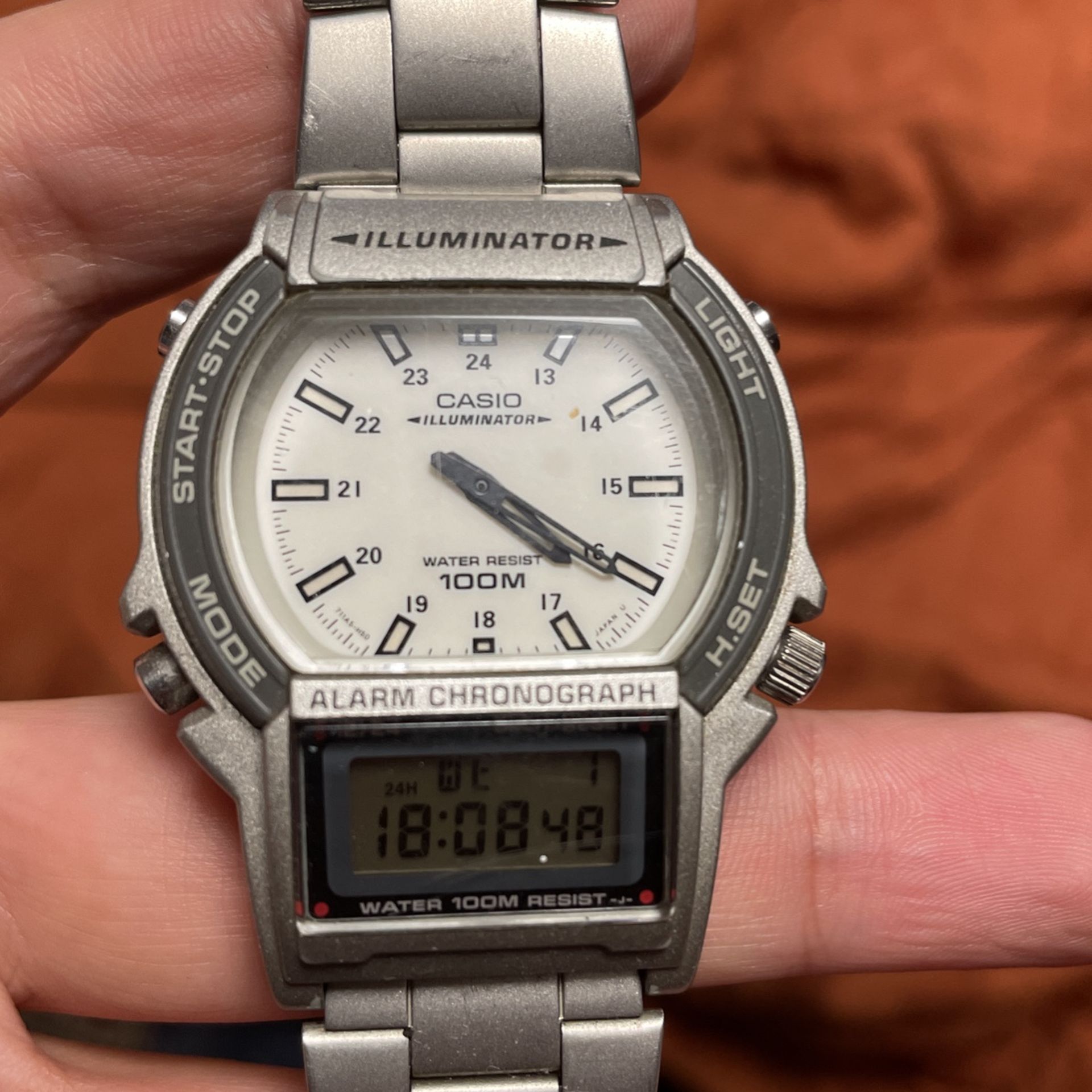 Casio Illuminator 1750 AW 61 Vintage - Main Image